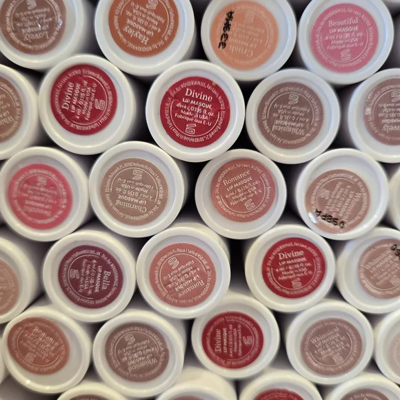 Wonderskin lip masques 4 for 44! New! Divine, First Kiss, Hayley And Sweetheart - Picture 6 of 13